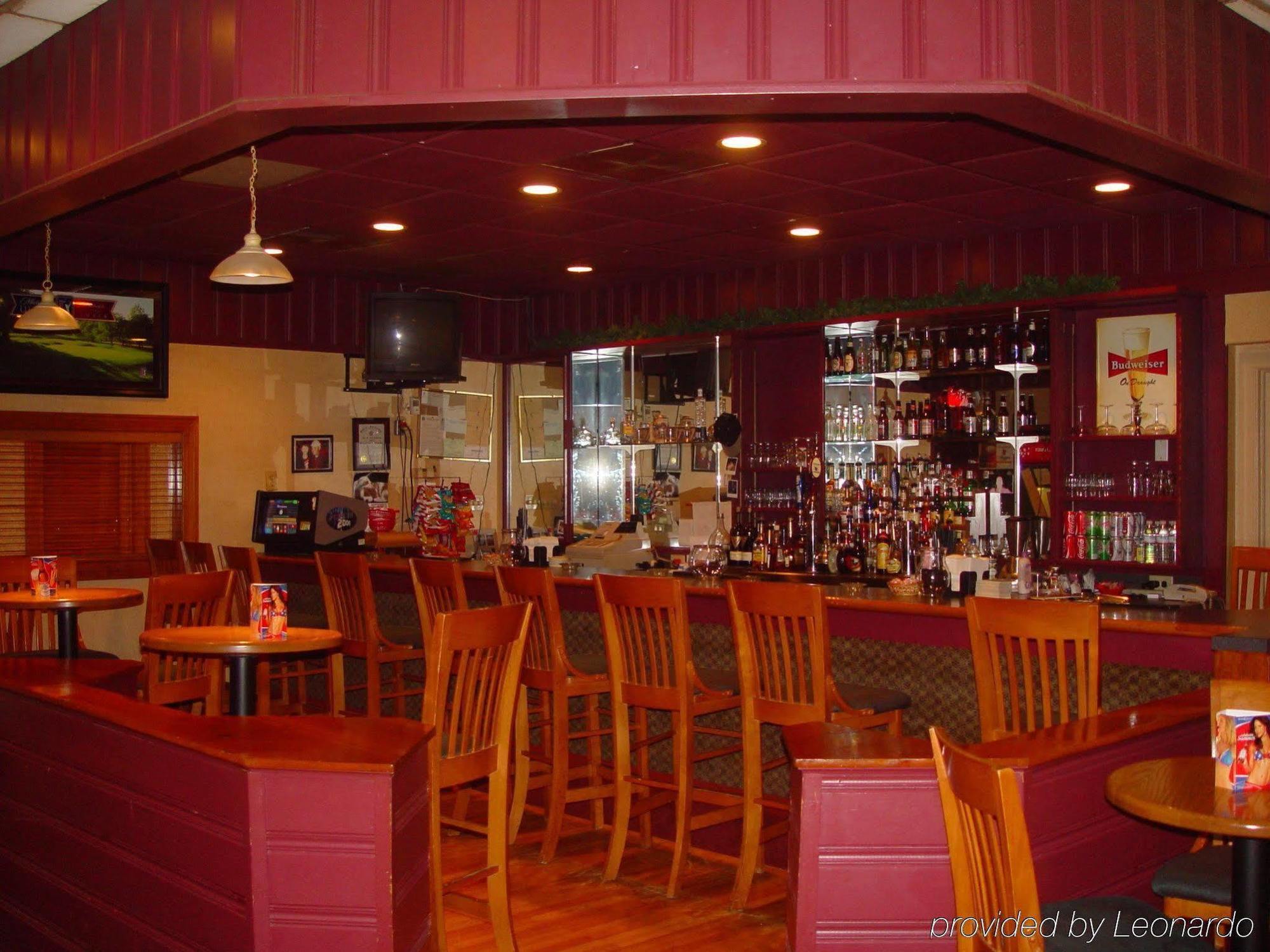 Mayfair Inn Williamston Étterem fotó