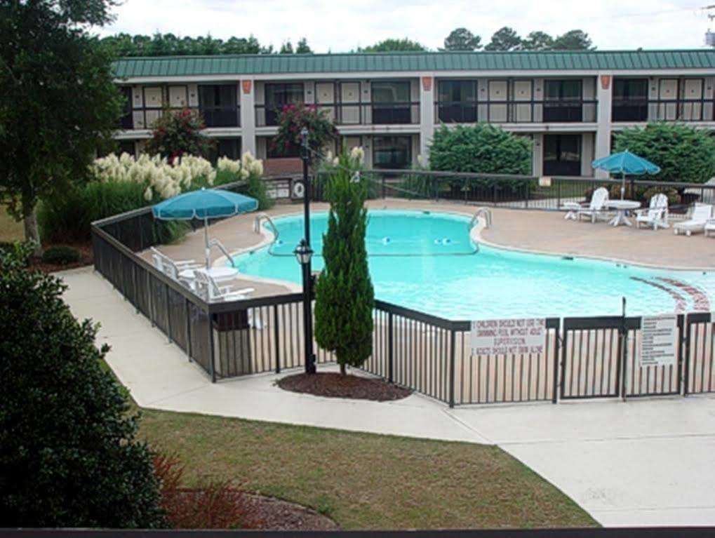 Mayfair Inn Williamston Kültér fotó